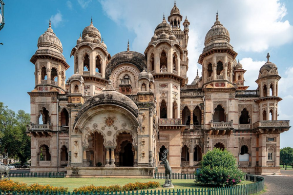 Ahemedabad to baroda cab