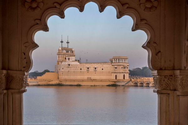 Ahmedabad to Jamanagar Taxi