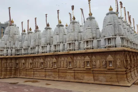 Shankheshwar Parshwanath Jain Temple Gujarat sacred Jain pilgrimage site visited from Ahmedabad