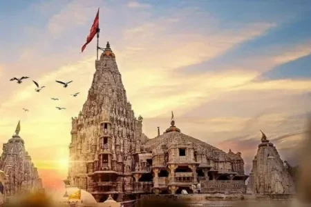Dwarkadhish Temple in Dwarka Gujarat – famous Krishna temple included in Ahmedabad to Dwarka Somnath Diu taxi tour package